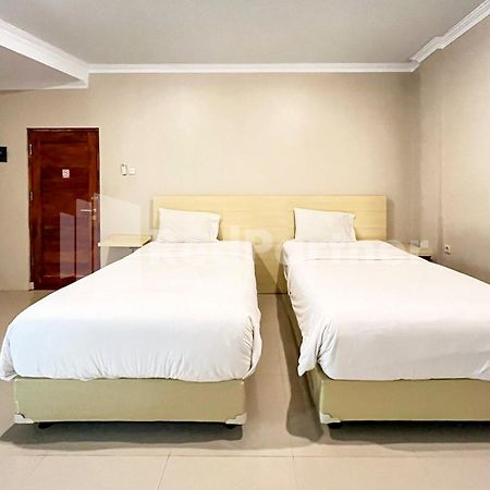 Hotel Andono Near Yia Mitra Reddoorz Temon Kültér fotó