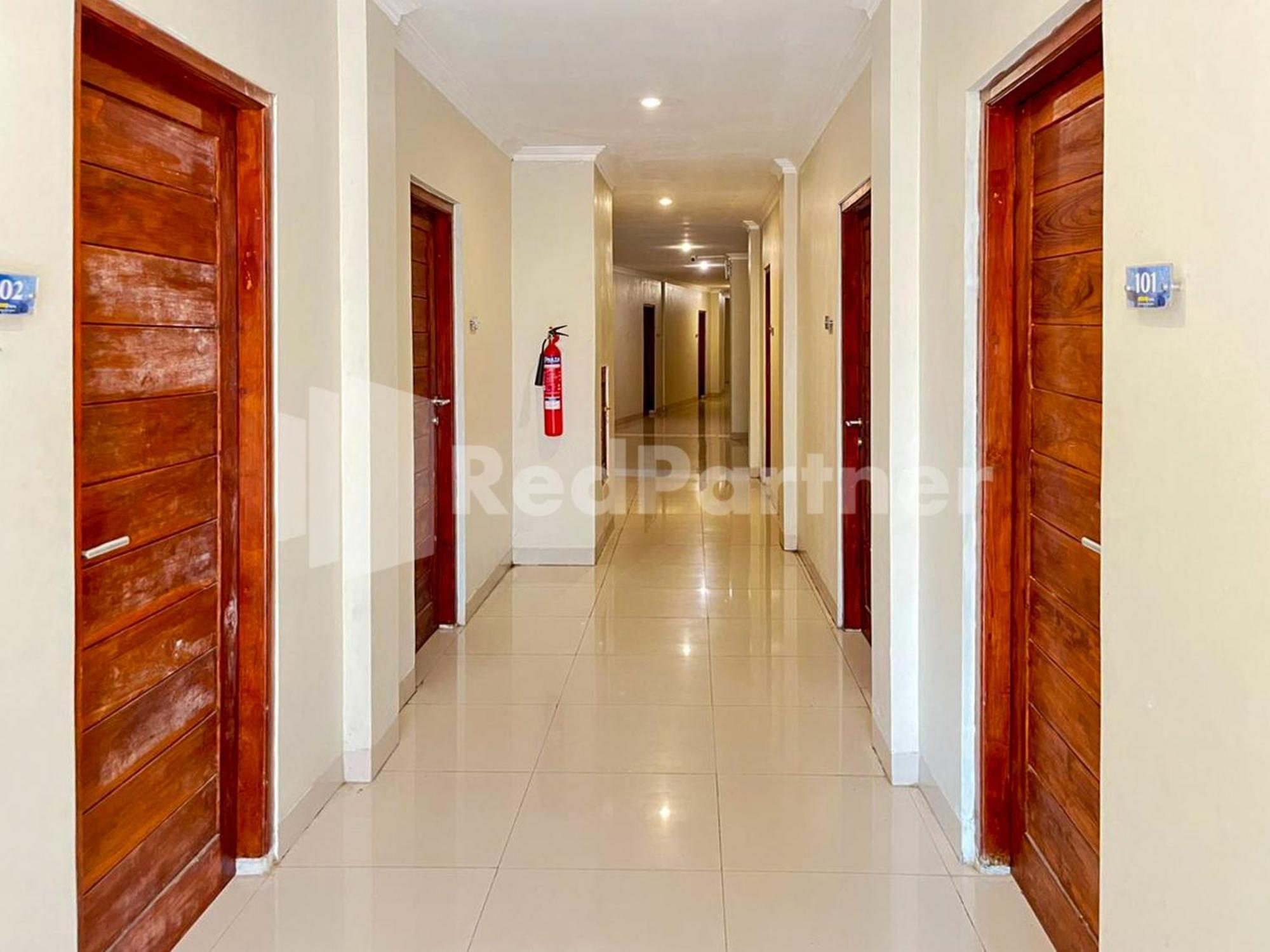 Hotel Andono Near Yia Mitra Reddoorz Temon Kültér fotó